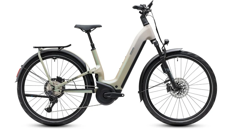 Cube Kathmandu Hybrid ONE11 HPC SLT 800 WA