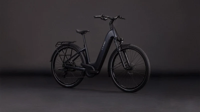 CUBE Touring Hybrid ONE 600 coal´n´chrome
