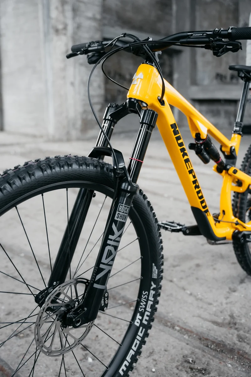 Nukeproof Reactor 290 Alloy Pro Eagle90 yellow