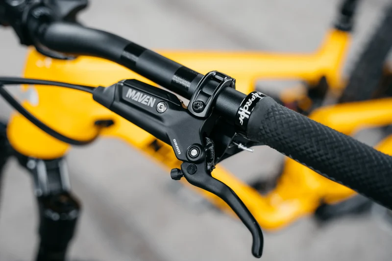 Nukeproof Reactor 290 Alloy Pro Eagle90 yellow