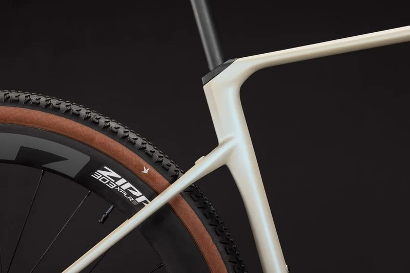 CUBE Nuroad C:62 SLX glintsand´n´black