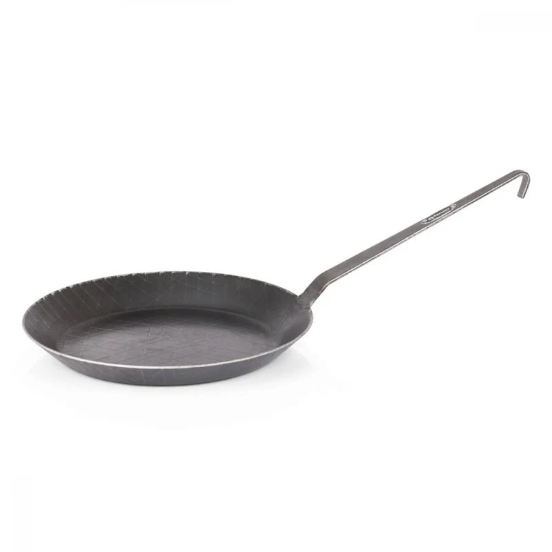 Petromax Schmiedeeiserne Pfanne SP28, Ø 28 cm, für alle Herdarten und offenes Feuer, exzellente Wärmeleitfähigkeit, langlebig, natürliche Patina