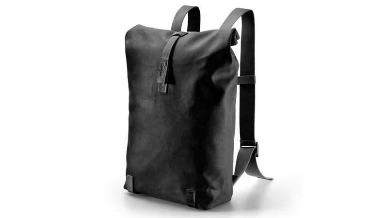 Brooks Pickwick Canvas