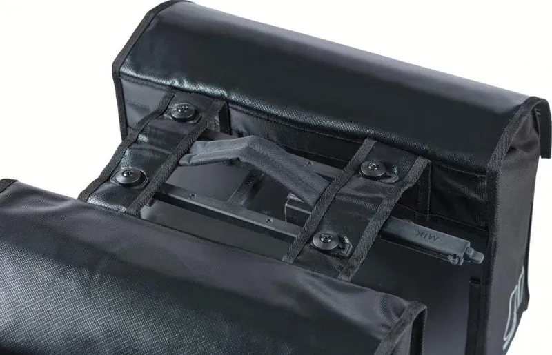 Basil Adapterplatte Urban Load MIK 2.0 Doppeltasche 48-53 Liter - wasserdicht - mit Adapterplatte & Reflexion - Doppelpacktasche