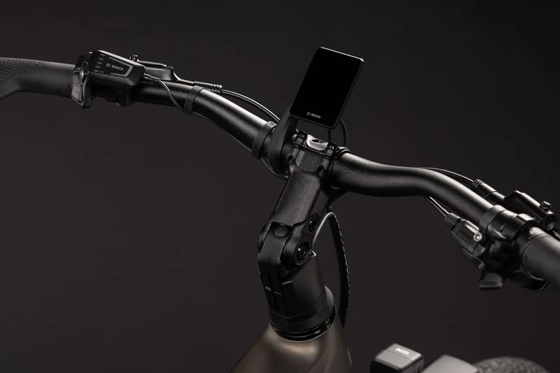 CUBE Touring Hybrid Pro 800 metallicumbra´n´black