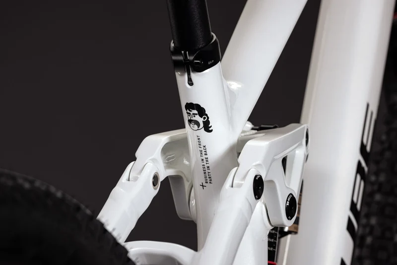 Cube Two15 Race powdergold´n´black 2027