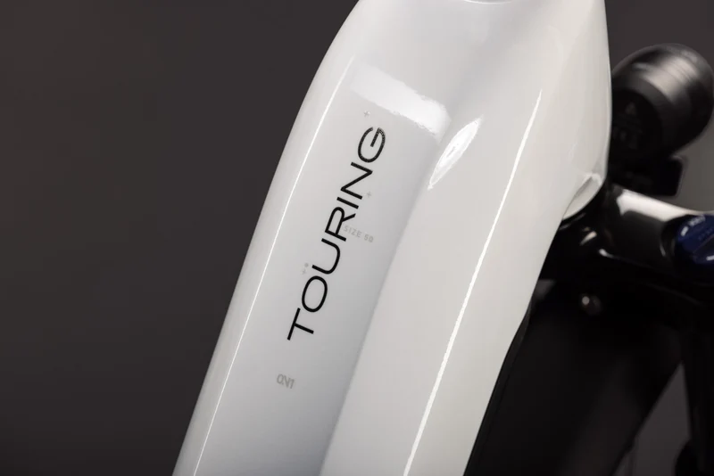 CUBE Touring Hybrid ONE 600 metallicwhite´n´chrome