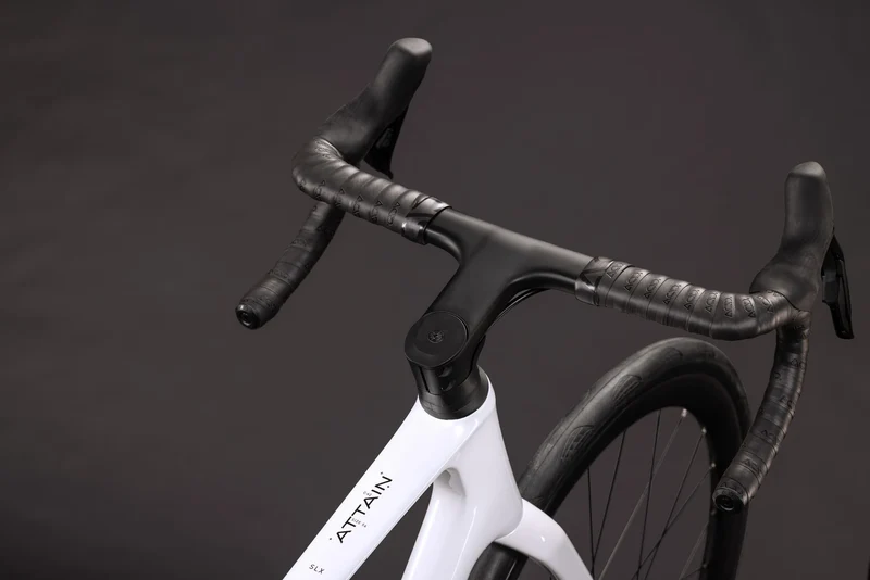 Cube Attain C:62 SLX metallicwhite´n´black 2027
