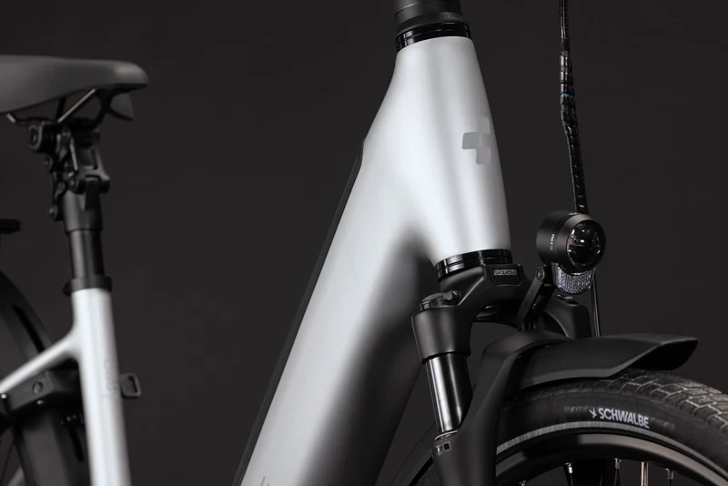 Cube Supreme Hybrid Deluxe Pro 600 silverstar´n´reflex EE 2027