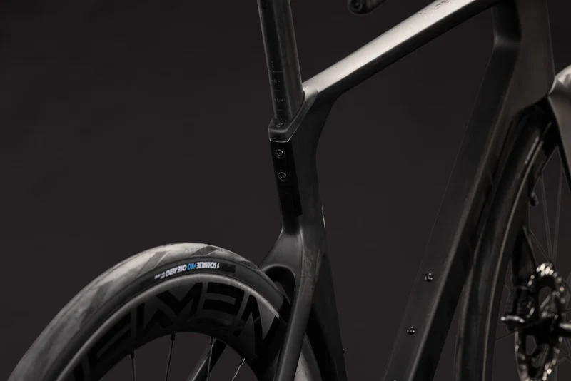 Cube Litening Aero C:68X Race carbon´n´chrome 2027