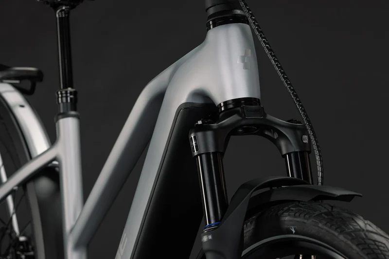 Cube Kathmandu Hybrid 45 800 slategrey´n´chrome Trapeze 2027