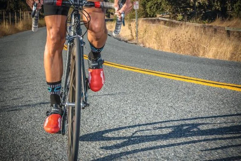 VeloToze Überschuh Toe onesize rot - warme, trockene Zehen bei jedem Wetter