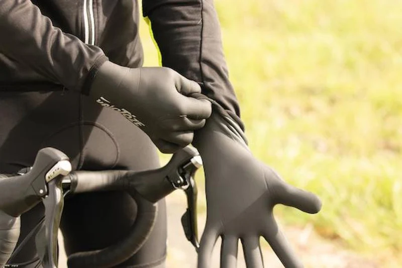 VeloToze Handschuhe wasserdicht L schwarz - warme, wind- & wasserdichte Radhandschuhe