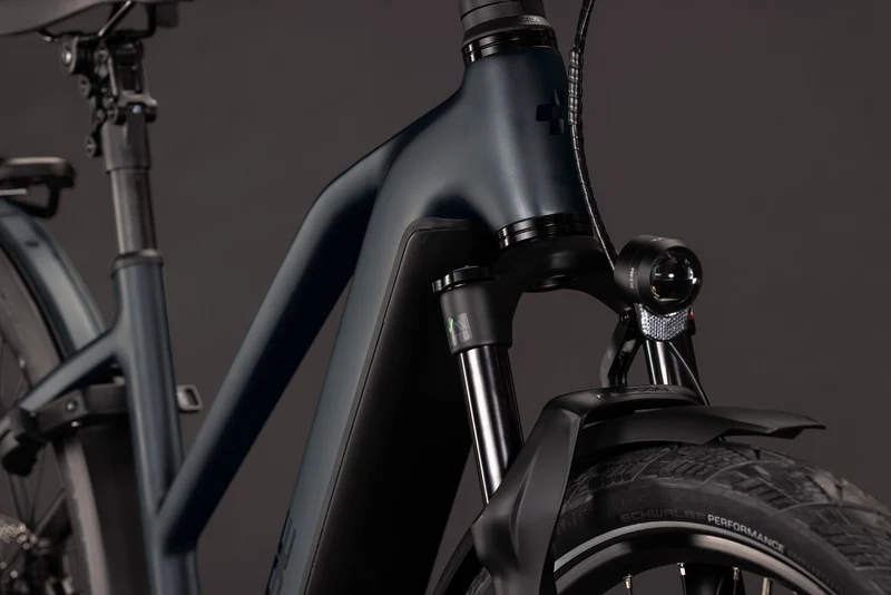 CUBE Kathmandu Hybrid Pro 800 coal´n´black