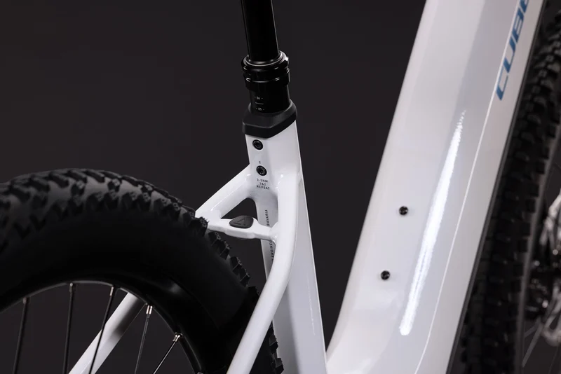 Cube Reaction Hybrid Race 800 snow´n´black EE 2027