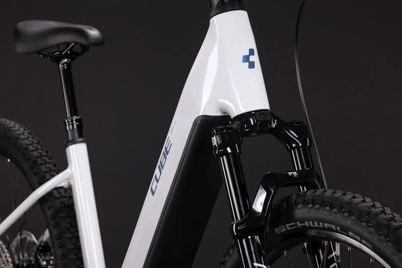 Cube Reaction Hybrid Race 800 snow´n´black EE 2027