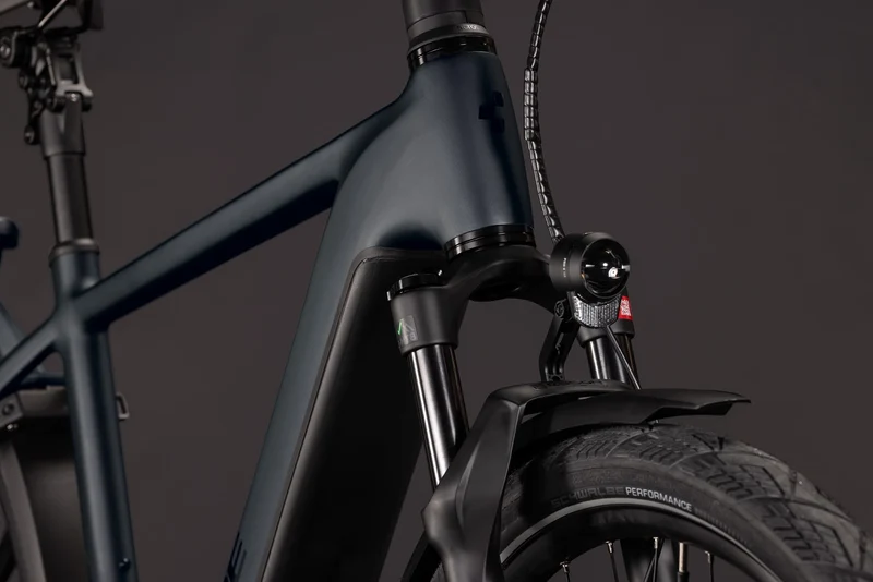 Cube Kathmandu Hybrid Pro 800 coal´n´black 2027