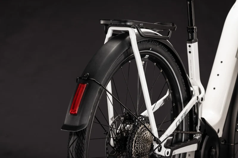 CUBE Kathmandu Hybrid ONE11 HPC SLX 800 metallicwhite´n´prizm