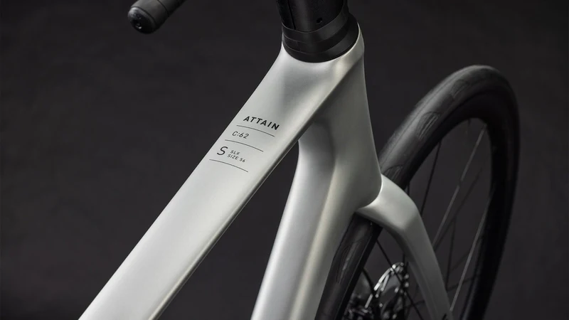 CUBE Attain C:62 SLX sleekgrey´n´prism