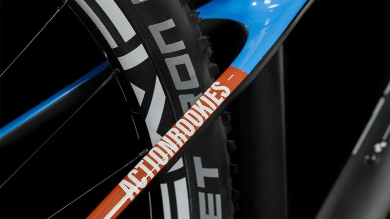 CUBE Elite 240 C:62 Pro carbon´n´blue´n´red