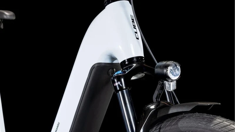 CUBE Kathmandu Hybrid ONE 600 polarwhite´n´black