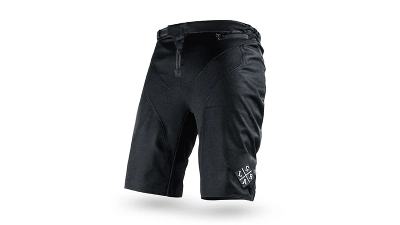 Loose Riders C/S Shorts Black