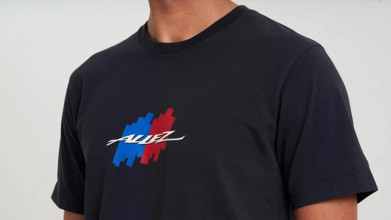 HERITAGE TEE SS BLK XS - Schwarzes Kurzarm T-Shirt aus hochwertiger Baumwolle - Bekleidung
