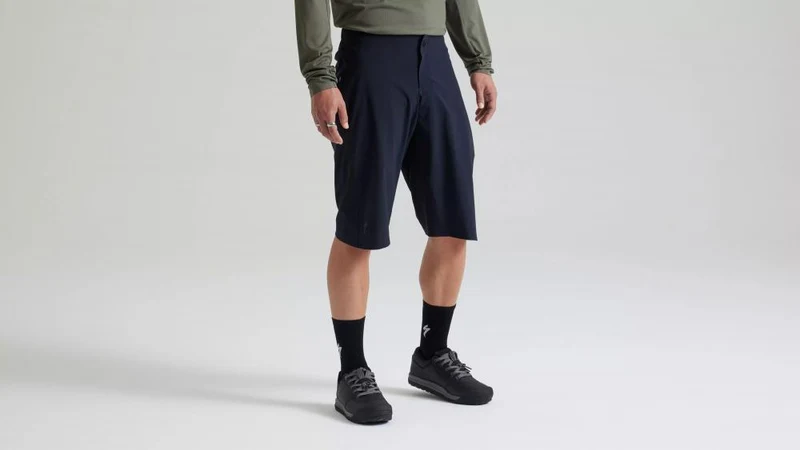 GRAVITY TRAINING RACE SHORT MEN BLK 38 - Herren Laufshorts