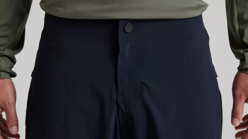 GRAVITY TRAINING RACE SHORT MEN BLK 38 - Herren Laufshorts