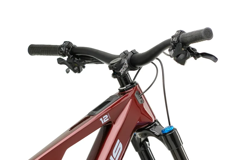Crussis e-Full 12.11 800 red/black 2026