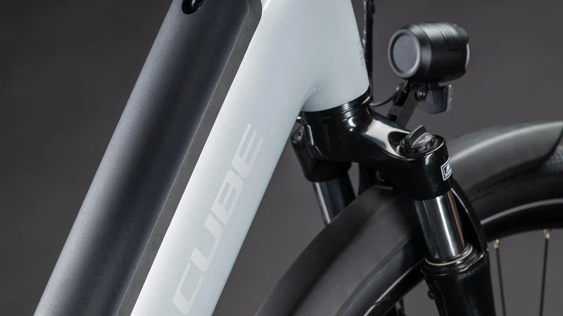 CUBE Supreme Hybrid Comfort ONE 600 foggrey´n´reflex