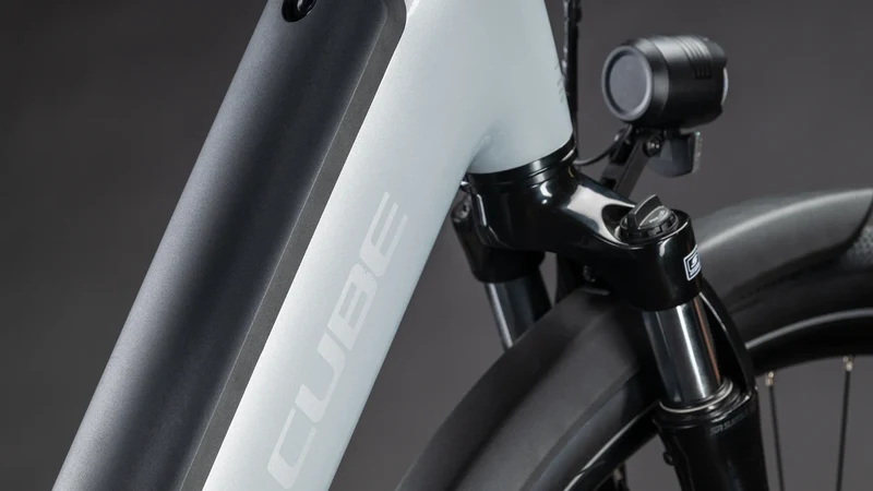 Cube Supreme Hybrid Comfort ONE 600 foggrey´n´reflex Tiefeinsteiger 2026