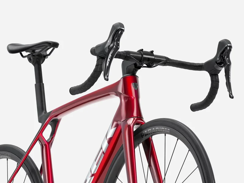 Trek Madone SL 5 Gen 8 Fury Red/Deep Smoke 2027