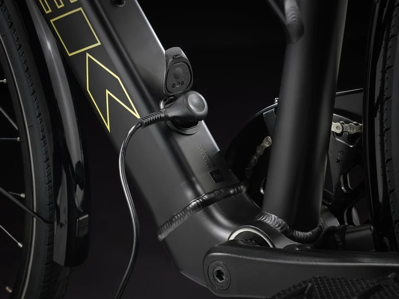 Trek FX+ 2 Stagger Satin Trek Black
