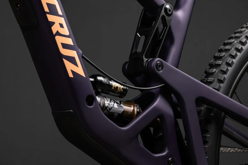 Santa Cruz Hightower 4 CC X0 AXS Matte Deep Purple