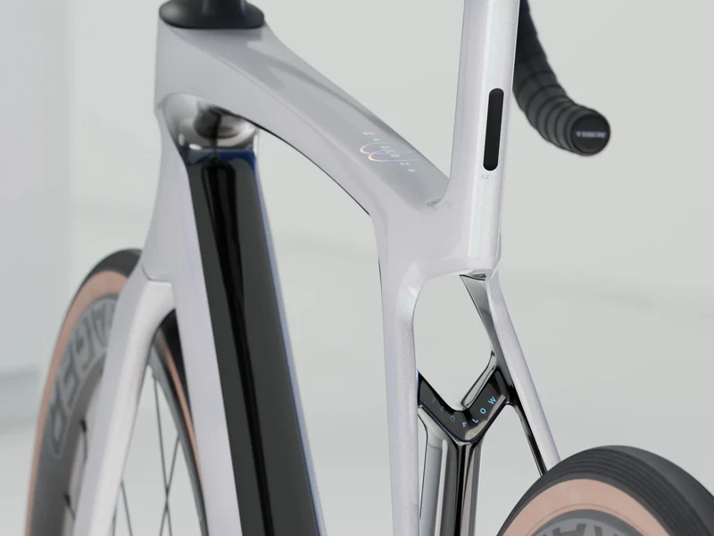 Trek Madone SL 6 White Prismatic
